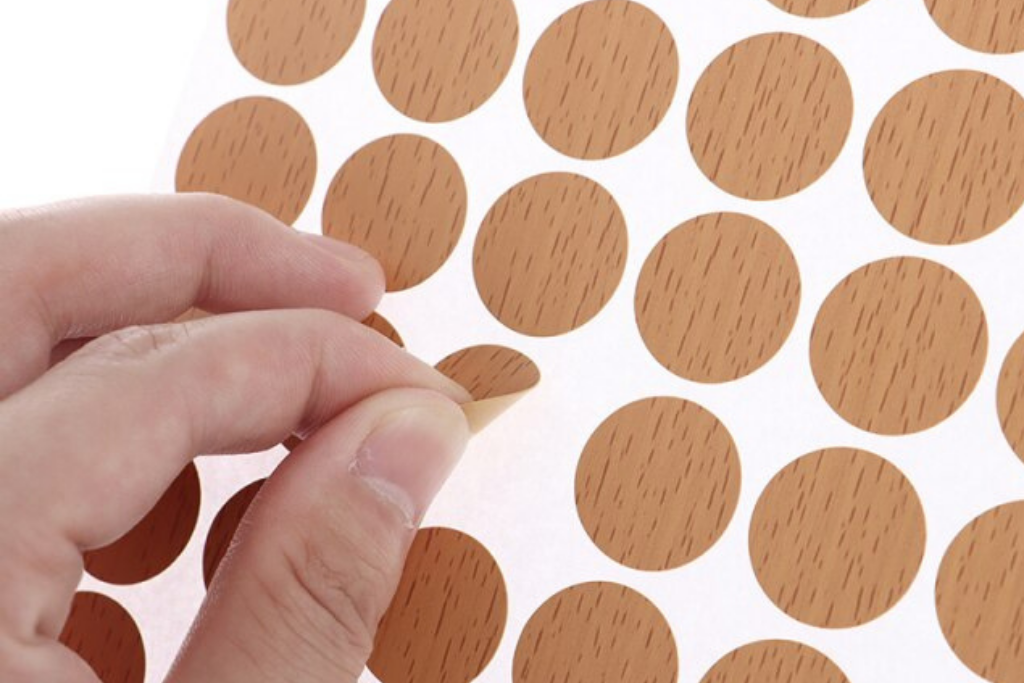 Jak ukryć śruby w drewnie?